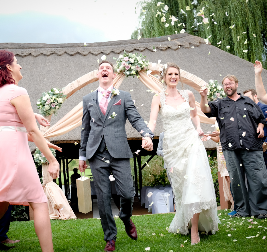 Kloofzicht-Couple–Wedding-Ceremony