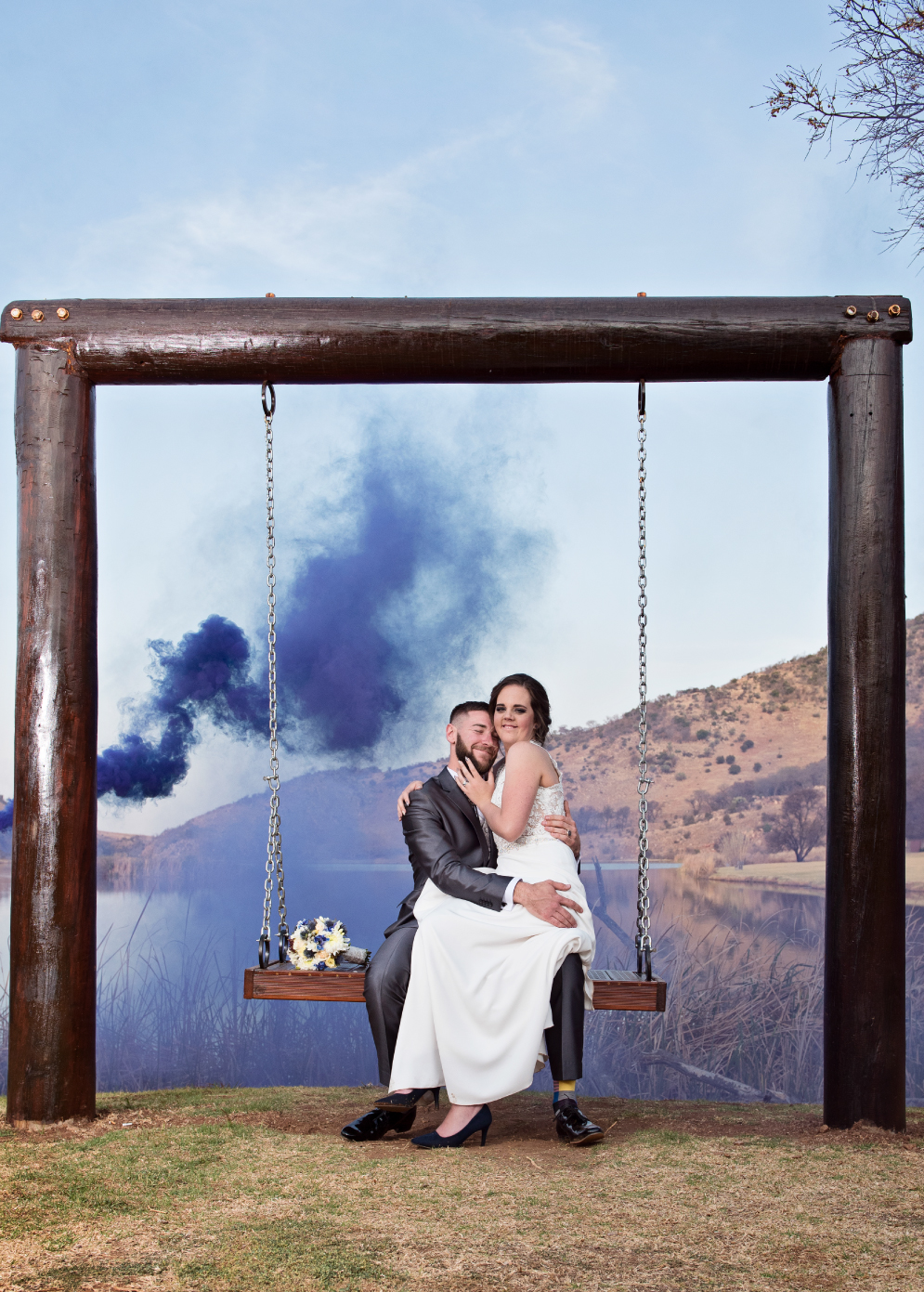 Kloofzicht-Outside-Couple-swing-2